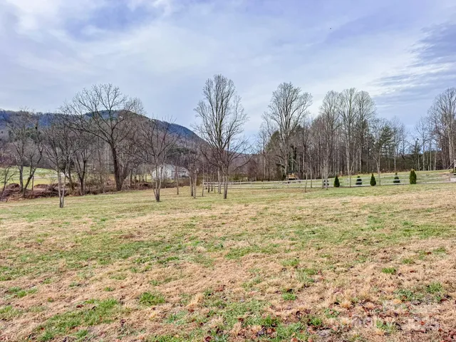 $172,000 | 0 Walnut Valley Lane, Unit 5, Hendersonville, NC 28739