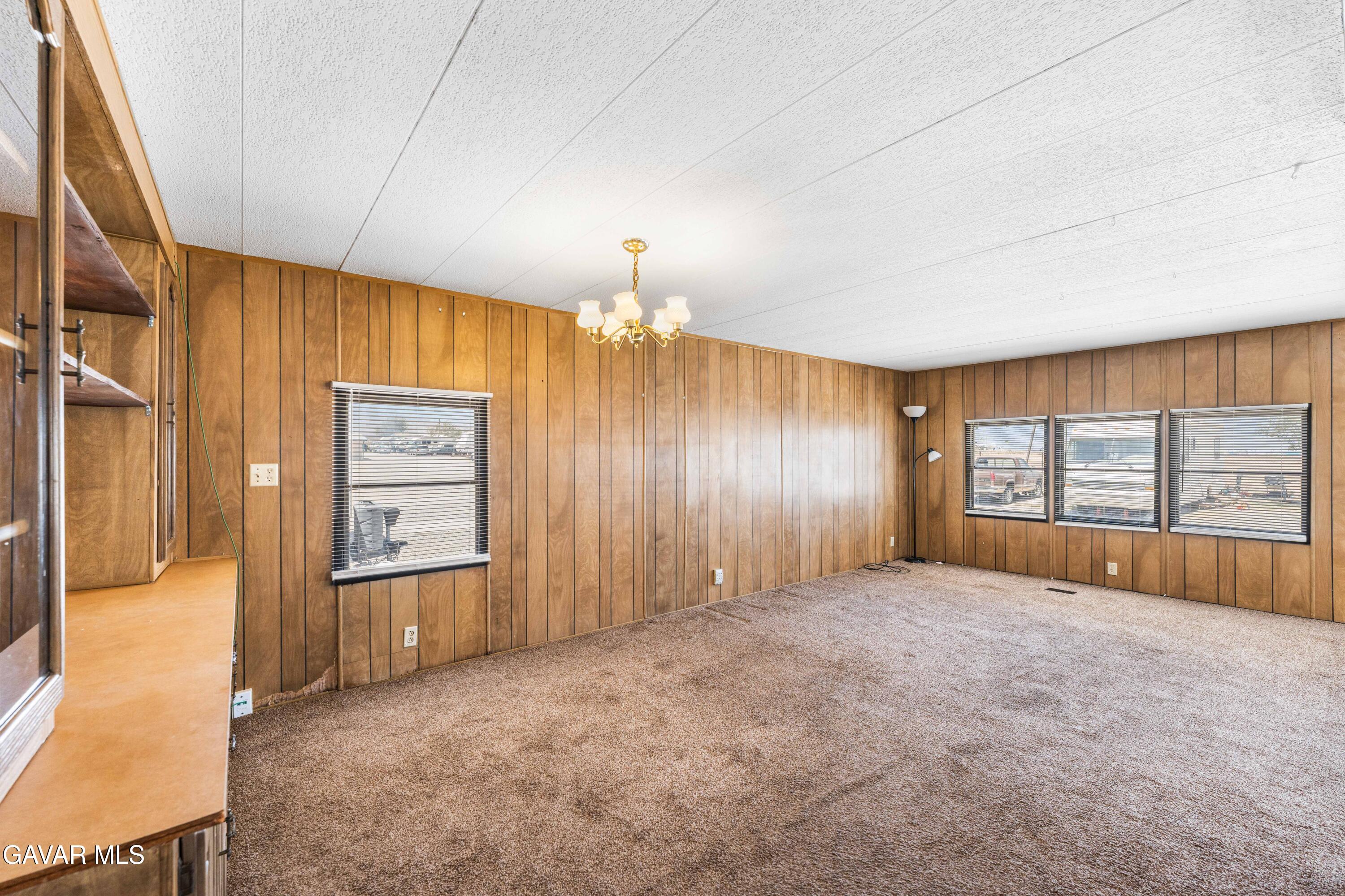 2121 Nadeau Street Mojave, CA 93501 - Photo 13 of 36 Nadeau St-16