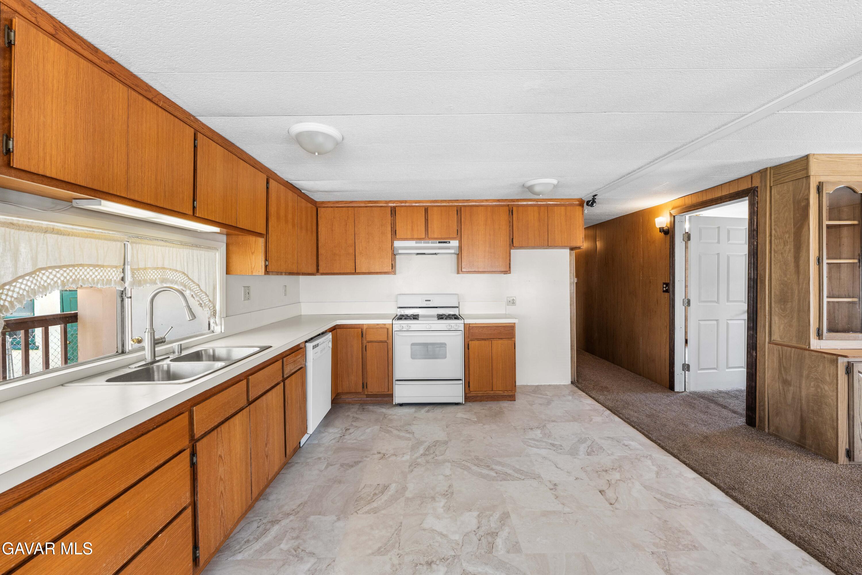 2121 Nadeau Street Mojave, CA 93501 - Photo 21 of 36 Nadeau St-23