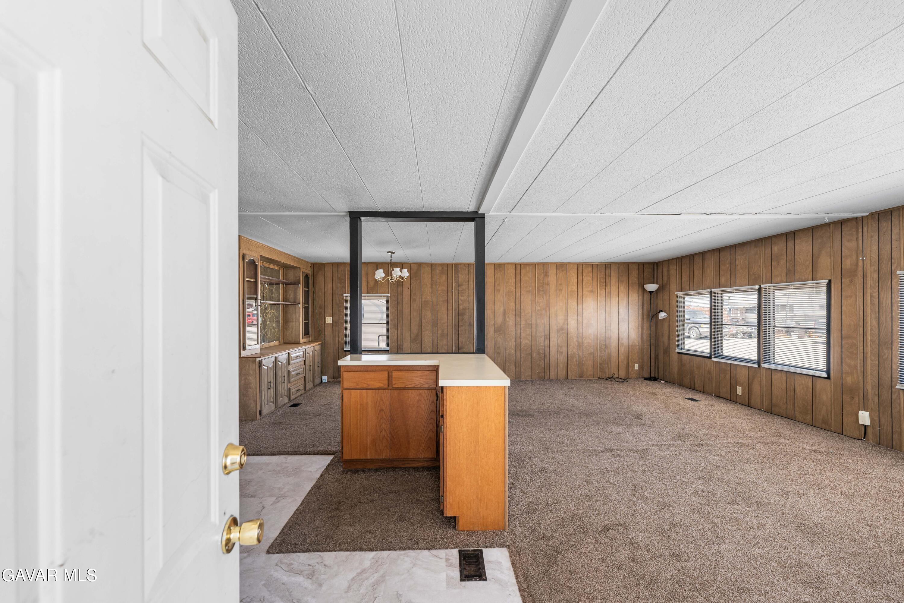 2121 Nadeau Street Mojave, CA 93501 - Photo 5 of 36 Nadeau St-8