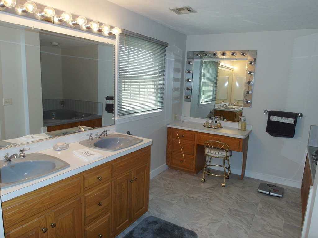 8 Sandstone Way Ashland, MA 01721 - Photo 16 of 30 Gallery Image 16
