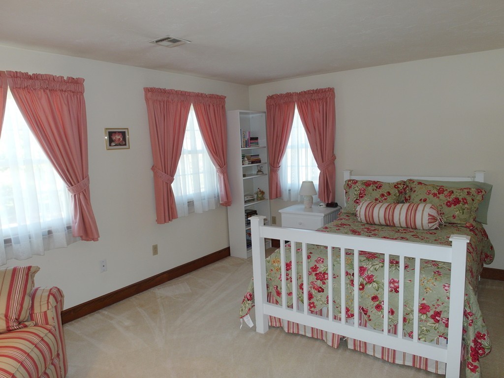 8 Sandstone Way Ashland, MA 01721 - Photo 18 of 30 Gallery Image 18