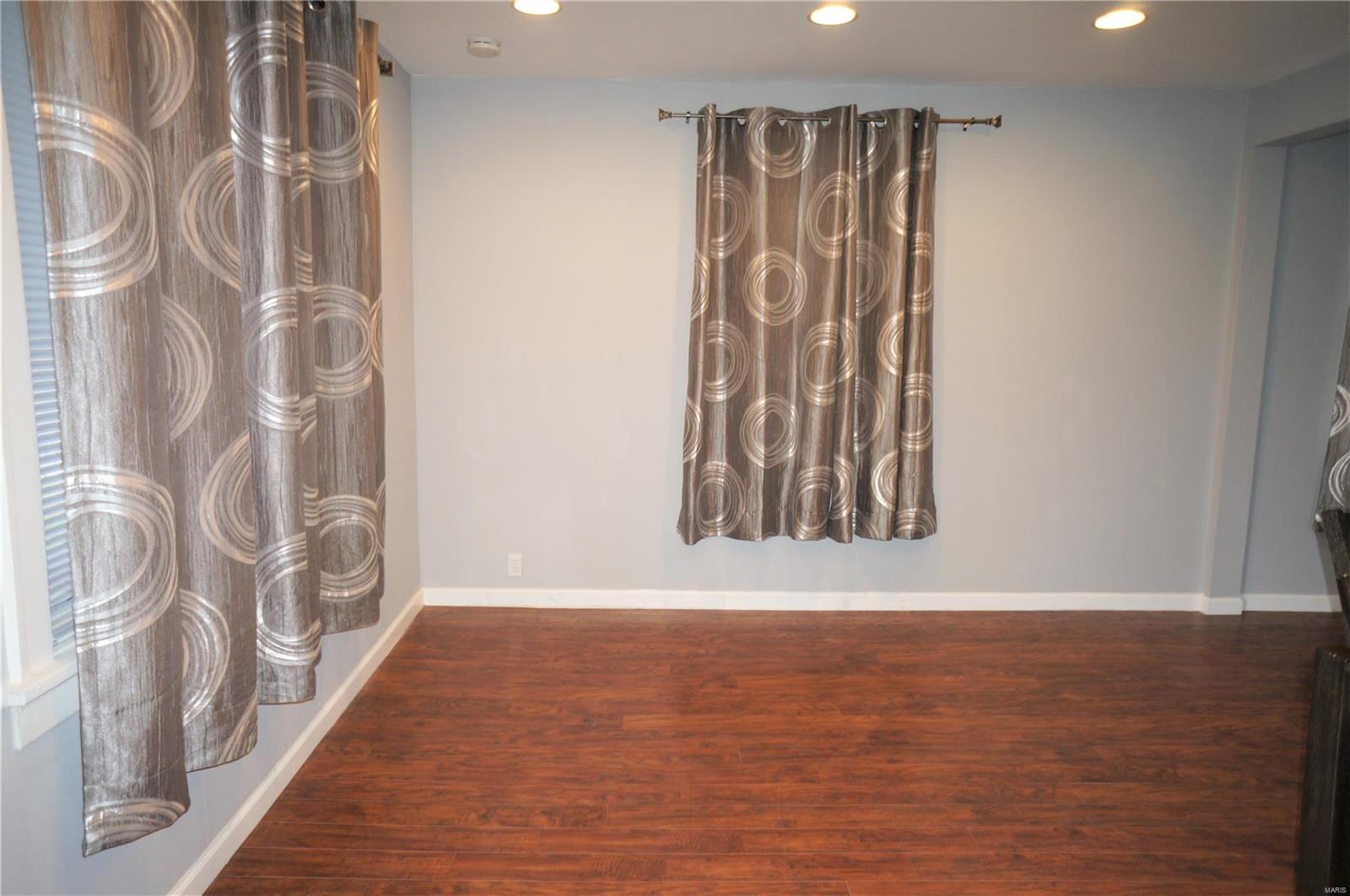 412 West Ripa Avenue St. Louis, MO 63125 - Photo 5 of 31 Gallery Image 5