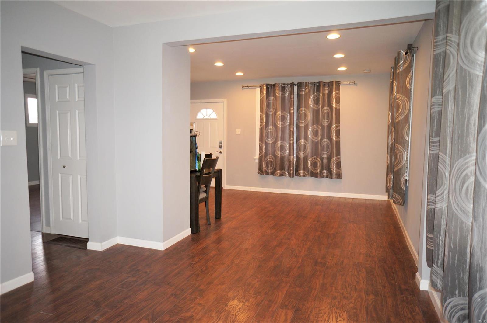 412 West Ripa Avenue St. Louis, MO 63125 - Photo 7 of 31 Gallery Image 7