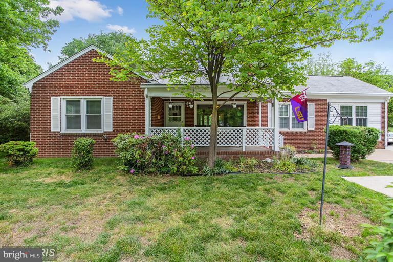 8921 Sudley Road Manassas, VA 20110 - Photo 1 of 19 Exterior (Front)