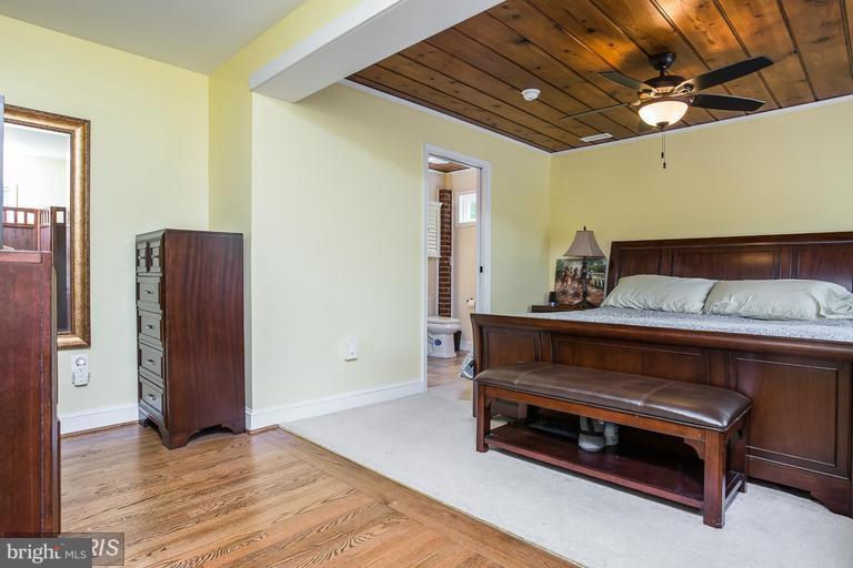 8921 Sudley Road Manassas, VA 20110 - Photo 10 of 19 Bedroom (Master)