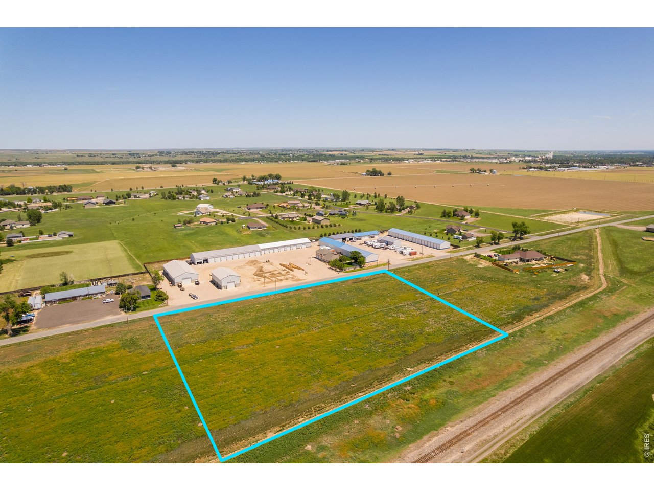 16302 County Road R Fort Morgan, CO 80701 - Photo 4 of 14 a view of an ocean from a balcony