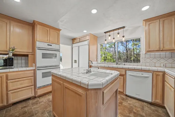 $775,000 | 14000 Brandon Road, Pine Grove, CA 95665