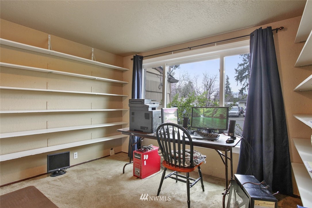 11680 Southeast 164th Street Renton, WA 98058 - Photo 14 of 21 Gallery Image 14