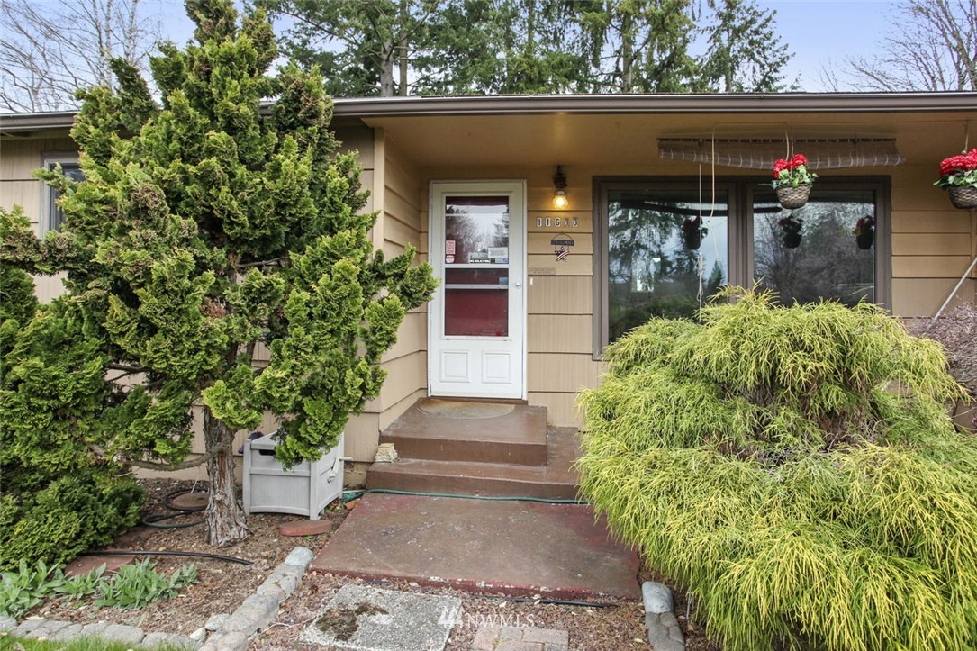 11680 Southeast 164th Street Renton, WA 98058 - Photo 4 of 21 Gallery Image 4