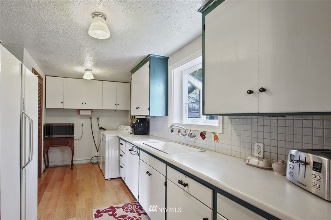 11680 Southeast 164th Street Renton, WA 98058 - Photo 10 of 21 Gallery Image 10