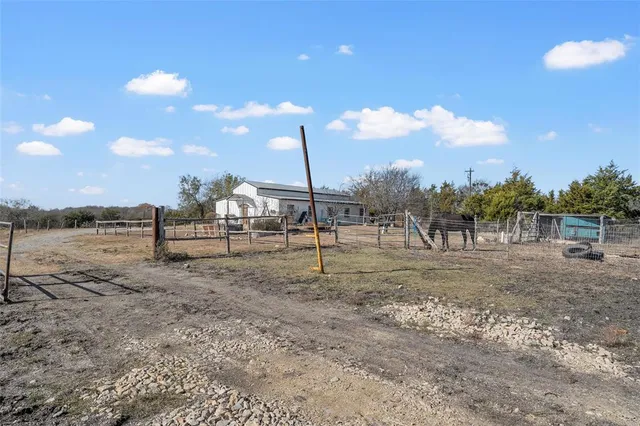 $450,000 | 9205 State Highway 31 West, Purdon, TX 76679