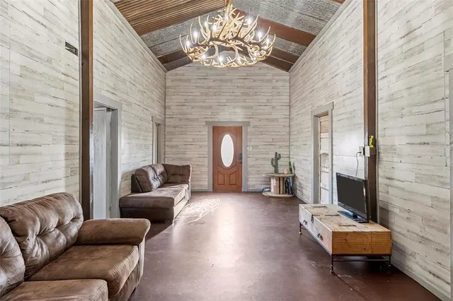 $450,000 | 9205 State Highway 31 West, Purdon, TX 76679