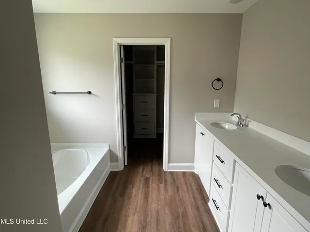 $334,999 | 110 Madisonville Drive, Canton, MS 39046