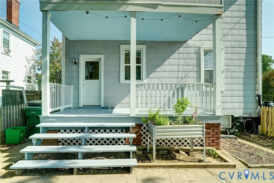 801 Edgehill Road Richmond, VA 23222 - Photo 5 of 21 Covered back porch