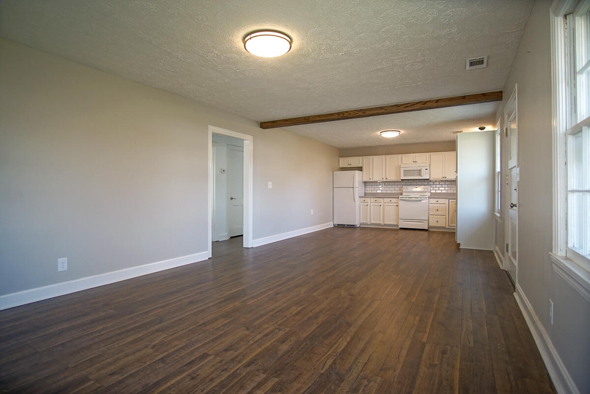 118 Colony Road Lancaster, KY 40444 - Photo 4 of 23 118 colony_rd_Lancaster_Ky_40444-116