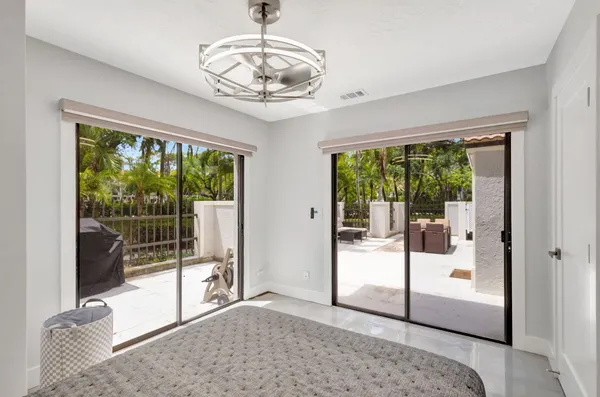 $3,500 | 355 Prestwick Circle, Unit 4, Palm Beach Gardens, FL 33418