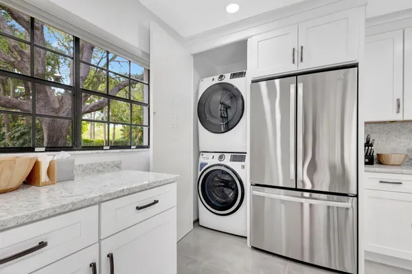 $3,500 | 355 Prestwick Circle, Unit 4, Palm Beach Gardens, FL 33418