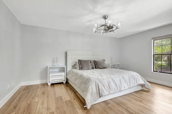 $3,500 | 355 Prestwick Circle, Unit 4, Palm Beach Gardens, FL 33418