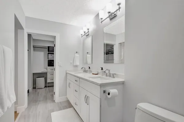 $3,500 | 355 Prestwick Circle, Unit 4, Palm Beach Gardens, FL 33418