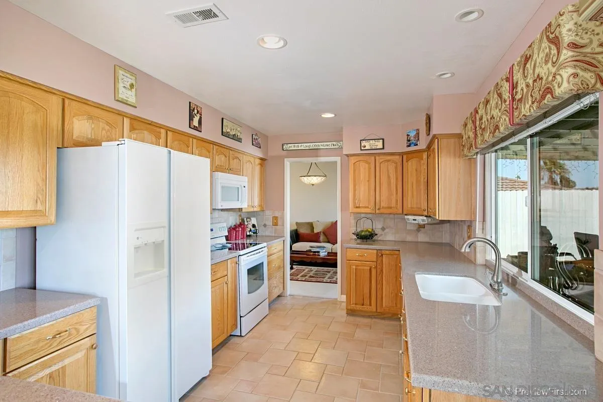 17027 Matinal Road San Diego, CA 92127 - Photo 5 of 27 Gallery Image 5