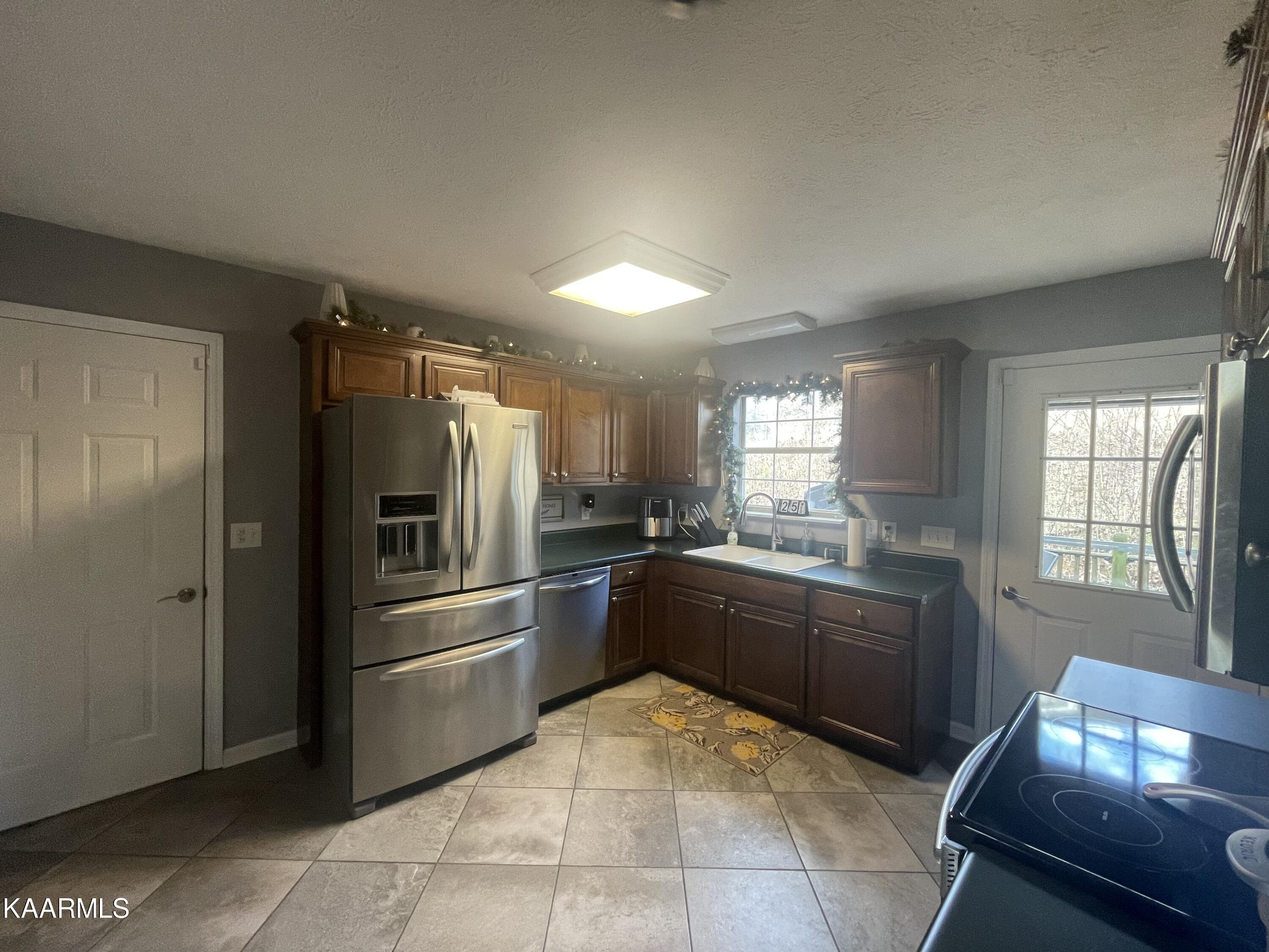 110 Guthrie Road Athens, TN 37303 - Photo 12 of 26 kitchen