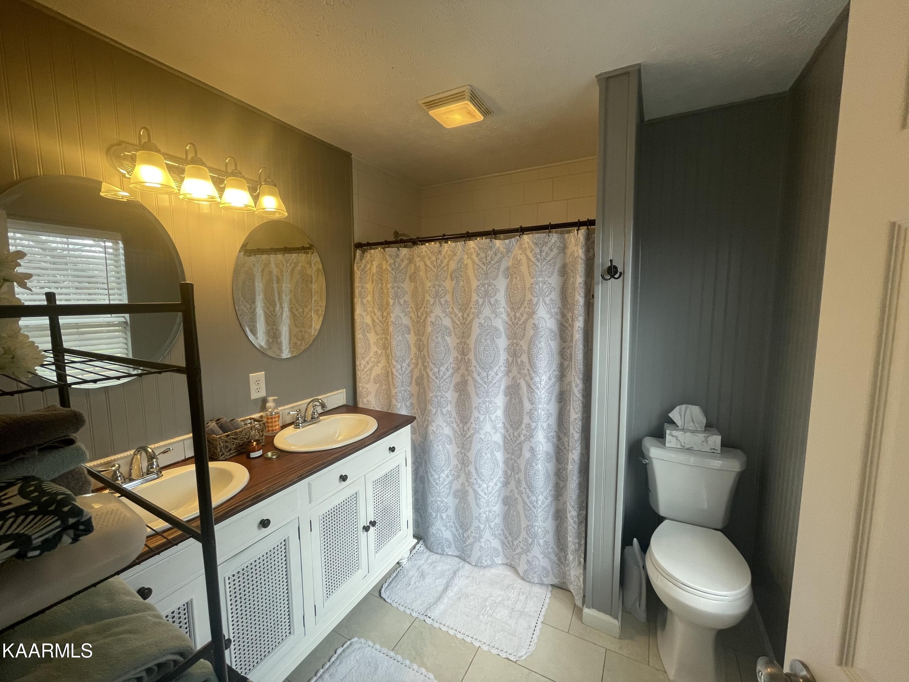 110 Guthrie Road Athens, TN 37303 - Photo 20 of 26 master bath