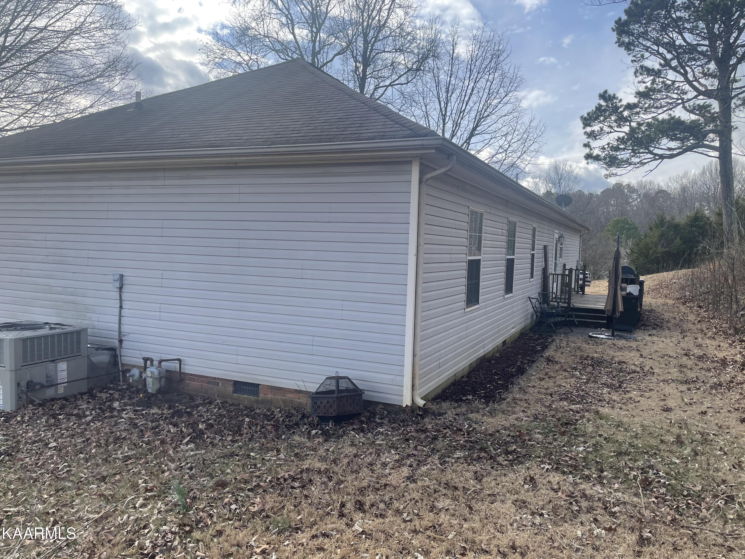110 Guthrie Road Athens, TN 37303 - Photo 23 of 26 side view