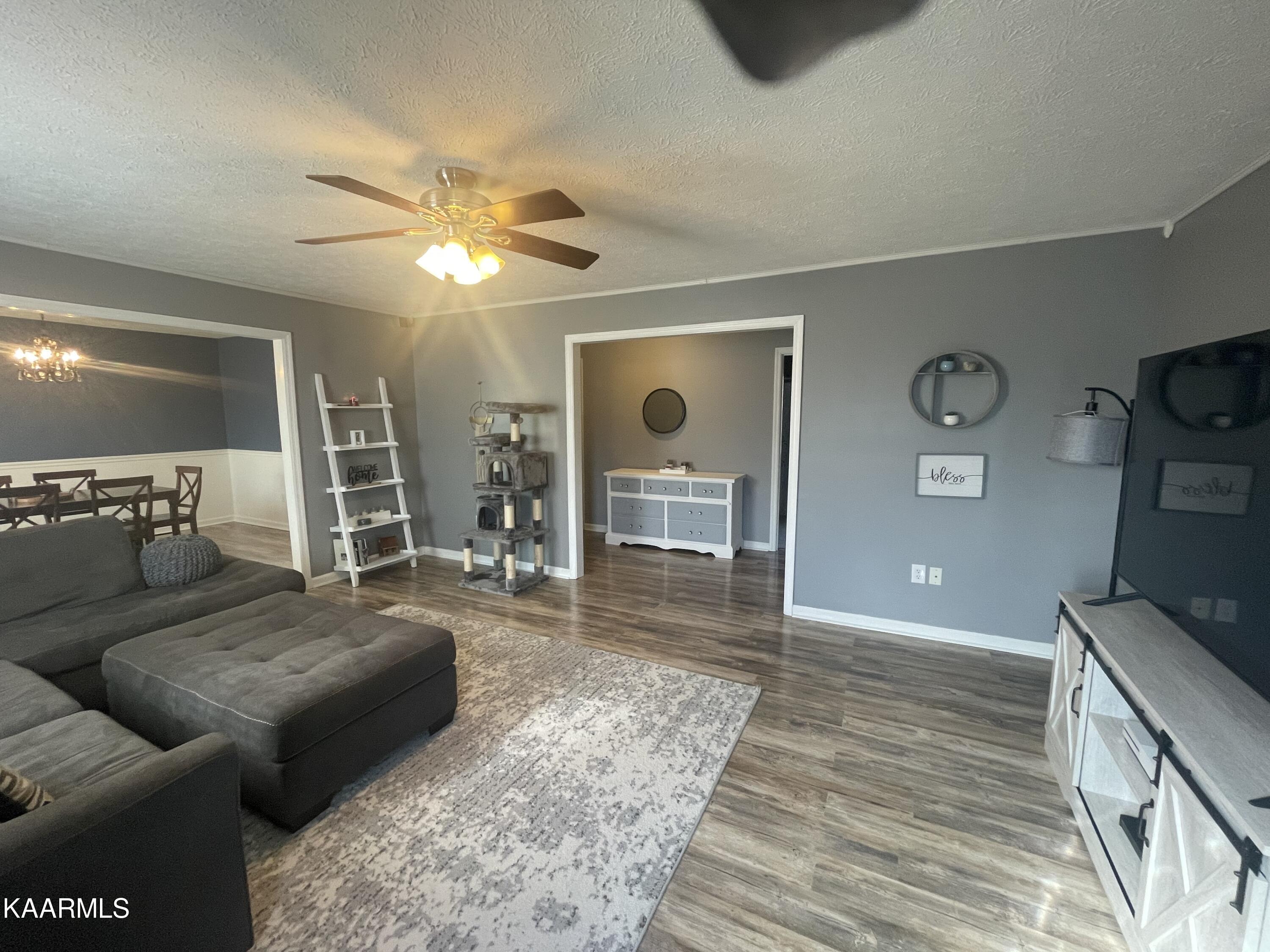 110 Guthrie Road Athens, TN 37303 - Photo 3 of 26 spacious living room