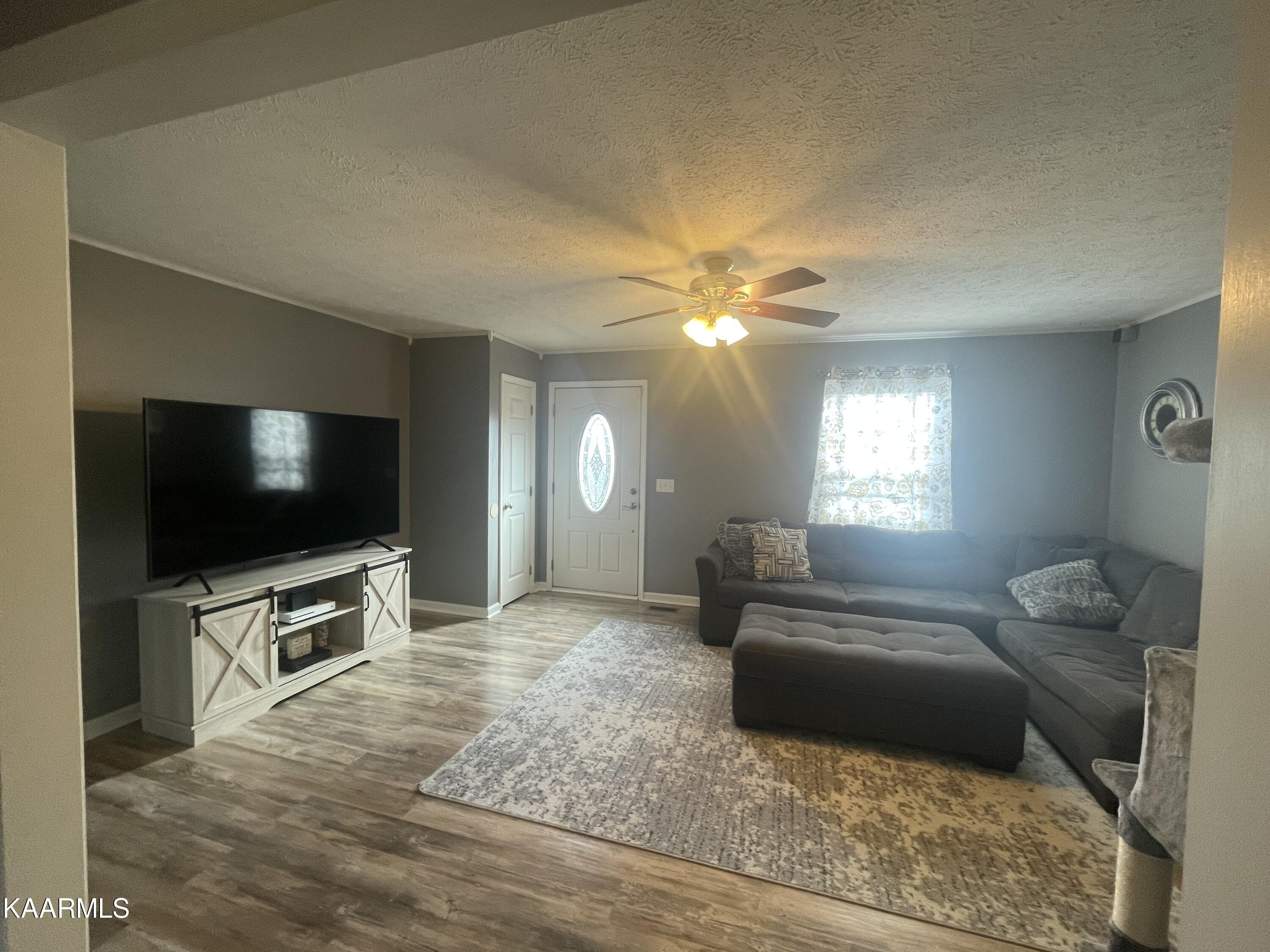 110 Guthrie Road Athens, TN 37303 - Photo 6 of 26 living room