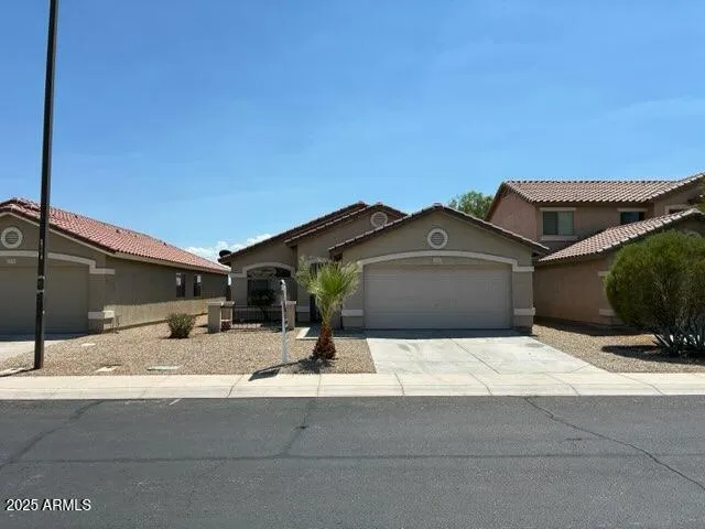 $1,450 | 25805 West Kendall Street, Buckeye, AZ 85326