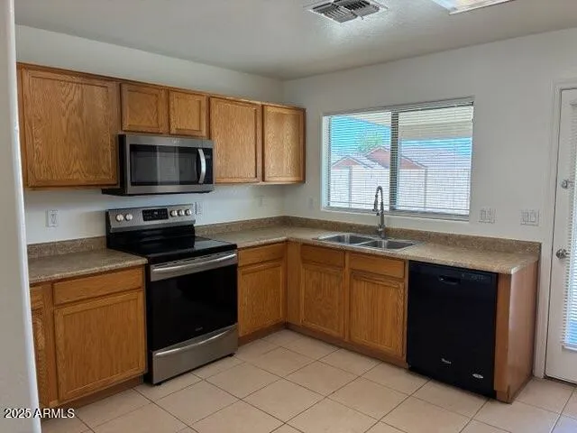 $1,450 | 25805 West Kendall Street, Buckeye, AZ 85326