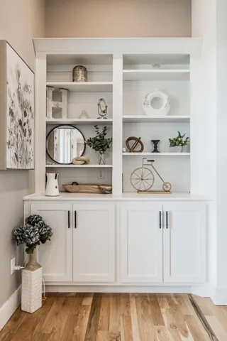 a view of livingroom with washer and dryer