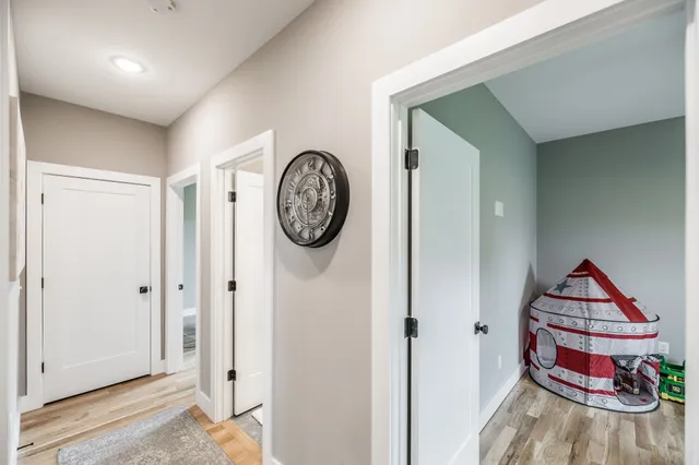 $999,900 | 1031 Kennedy Lane, Cottontown, TN 37048