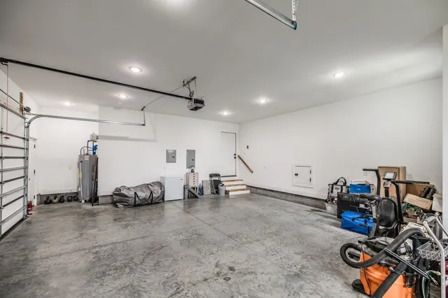 $999,900 | 1031 Kennedy Lane, Cottontown, TN 37048