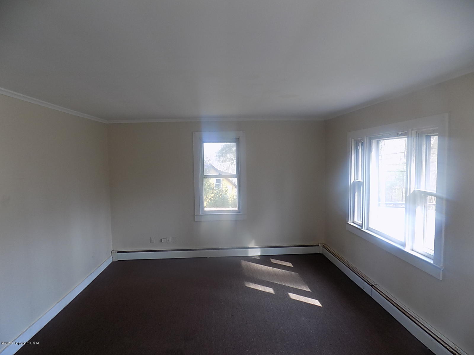 129 Christian Hill Road Milford, PA 18337 - Photo 2 of 10 2016-03-16 14.10.30
