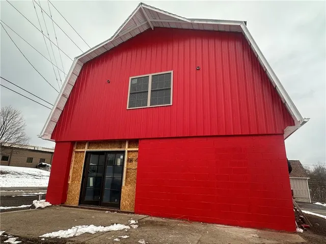 $1,500 | 11 Clyde Street, Ellwood City, PA 16117