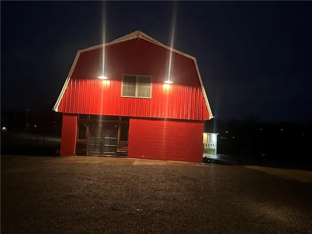 $1,500 | 11 Clyde Street, Ellwood City, PA 16117