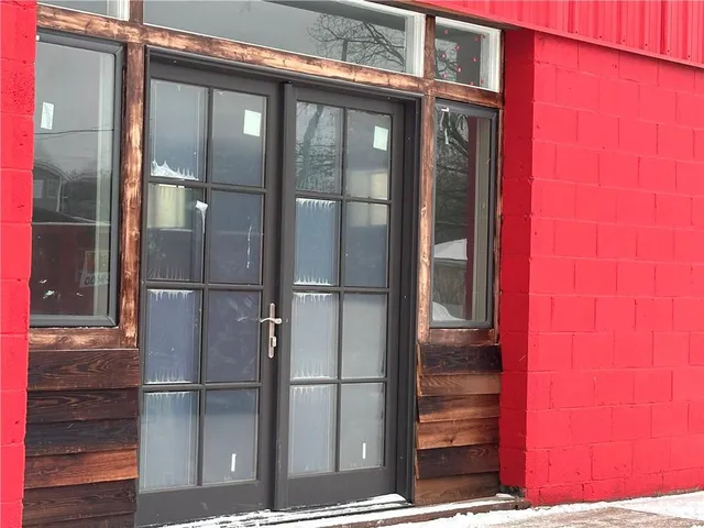 a view of a walk in closet