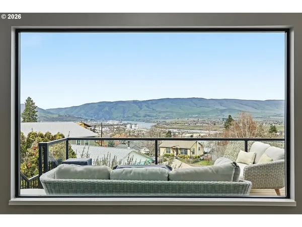 $765,000 | 1707 Lincoln Way, The Dalles, OR 97058