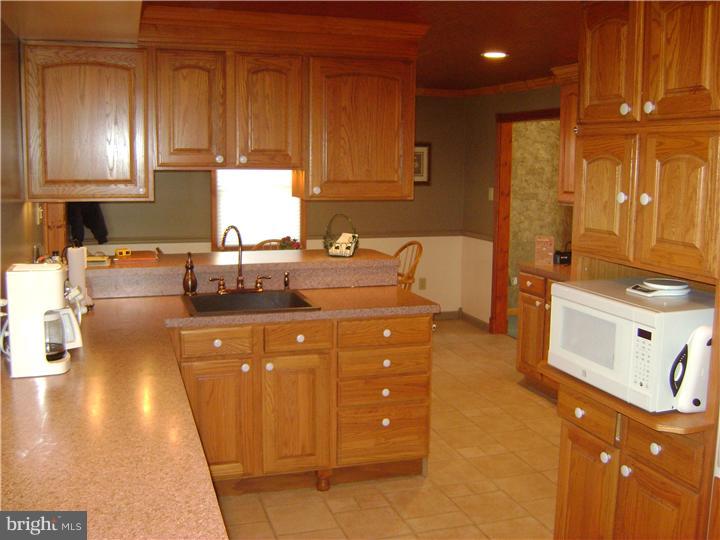 2565 Exton Road Hatboro, PA 19040 - Photo 12 of 25 Kitchen