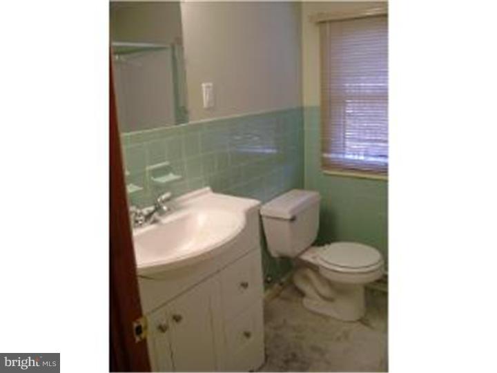 2565 Exton Road Hatboro, PA 19040 - Photo 18 of 25 Bathroom