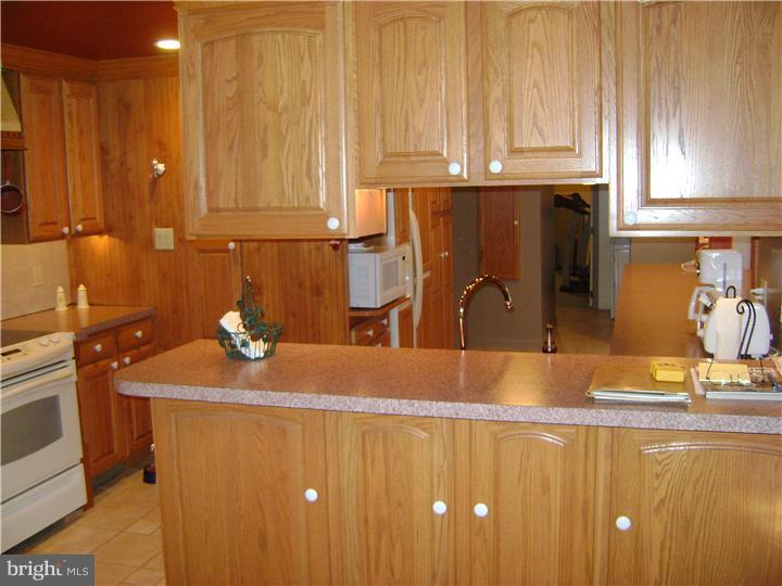 2565 Exton Road Hatboro, PA 19040 - Photo 9 of 25 Kitchen