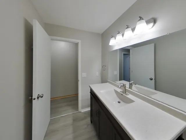 $2,249 | 3409 Brookview Drive, Burnsville, MN 55337