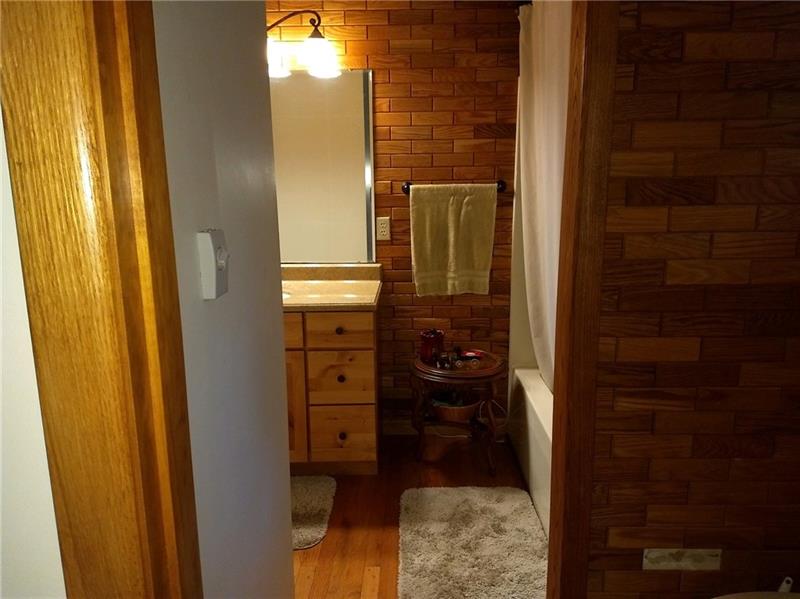 21 Gibson Road Greenville, PA 16125 - Photo 15 of 25 Lovely Bathroom