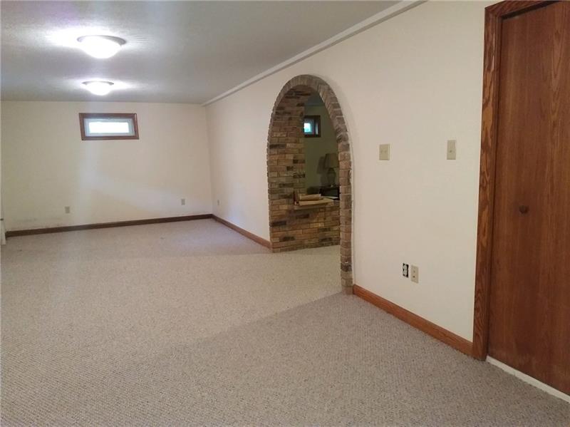 21 Gibson Road Greenville, PA 16125 - Photo 20 of 25 Den