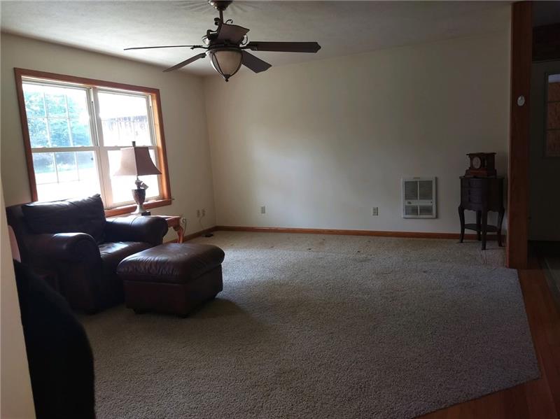 21 Gibson Road Greenville, PA 16125 - Photo 8 of 25 Living Room