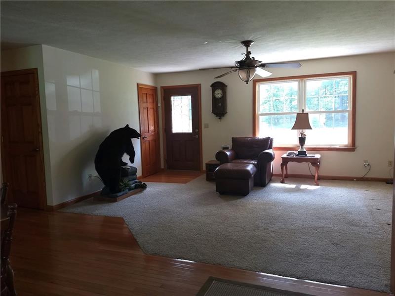 21 Gibson Road Greenville, PA 16125 - Photo 9 of 25 Living Room