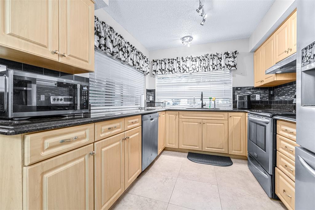 8441 Braganza Street Spring Hill, FL 34608 - Photo 13 of 33