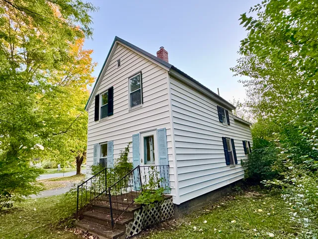 $175,500 | 458 Birch Street, Bangor, ME 04401